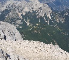 In na Poštarski dom in Tičarico ...